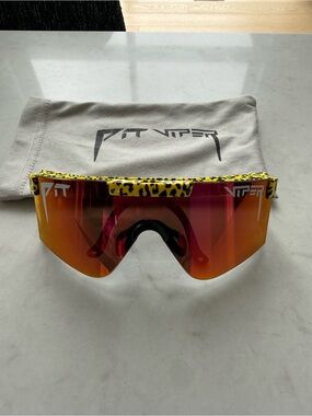 Pit Viper The Carnivore 2000